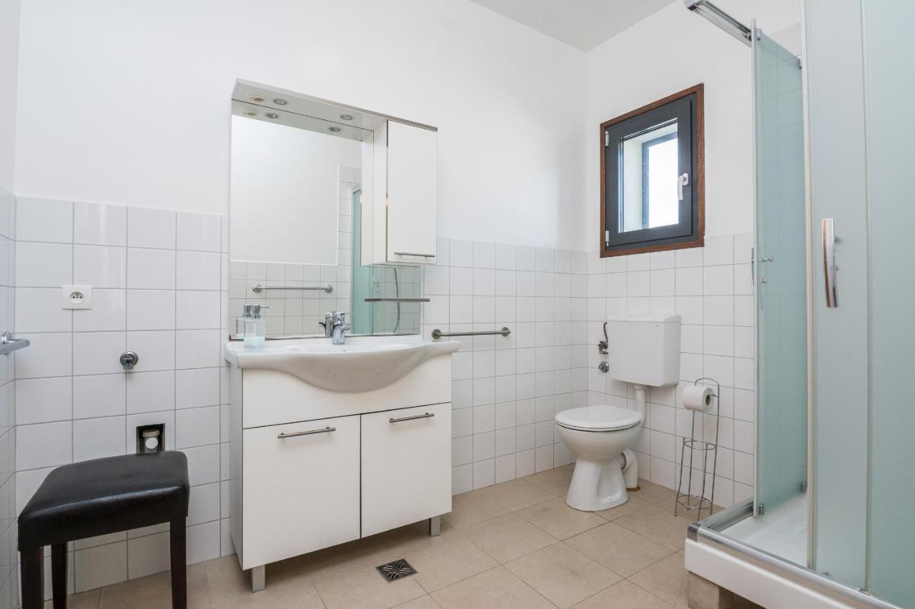 Apartments Silverstar Vir Εξωτερικό φωτογραφία